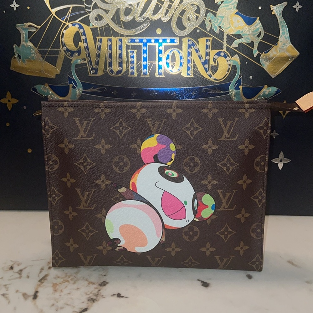 🎉🎉SOLD🎉🎉New LOUIS VUITTON x TAKASHI MURAKAMI 2025 LARGE Toiletry Pouch - Picture 1 of 11